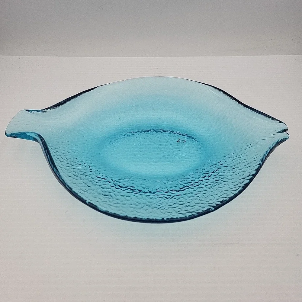 Fish‎ Shape Clear Glass Serving Dish Aqua Turquoise Blue Fish Plate 10.5
